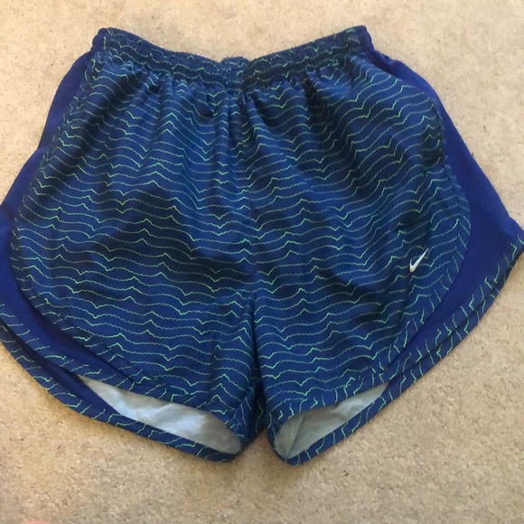 NIKE dri-fit running shorts, size S, EUC - Picture 3 of 7